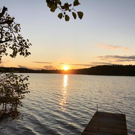 Ferienhaus Reetdach 1300Qm Privatgrundstueck Bootssteg Sauna Templin Luebbesee Uckermark Erholung Pur Seenplatte Petersdorf  Eksteriør bilde